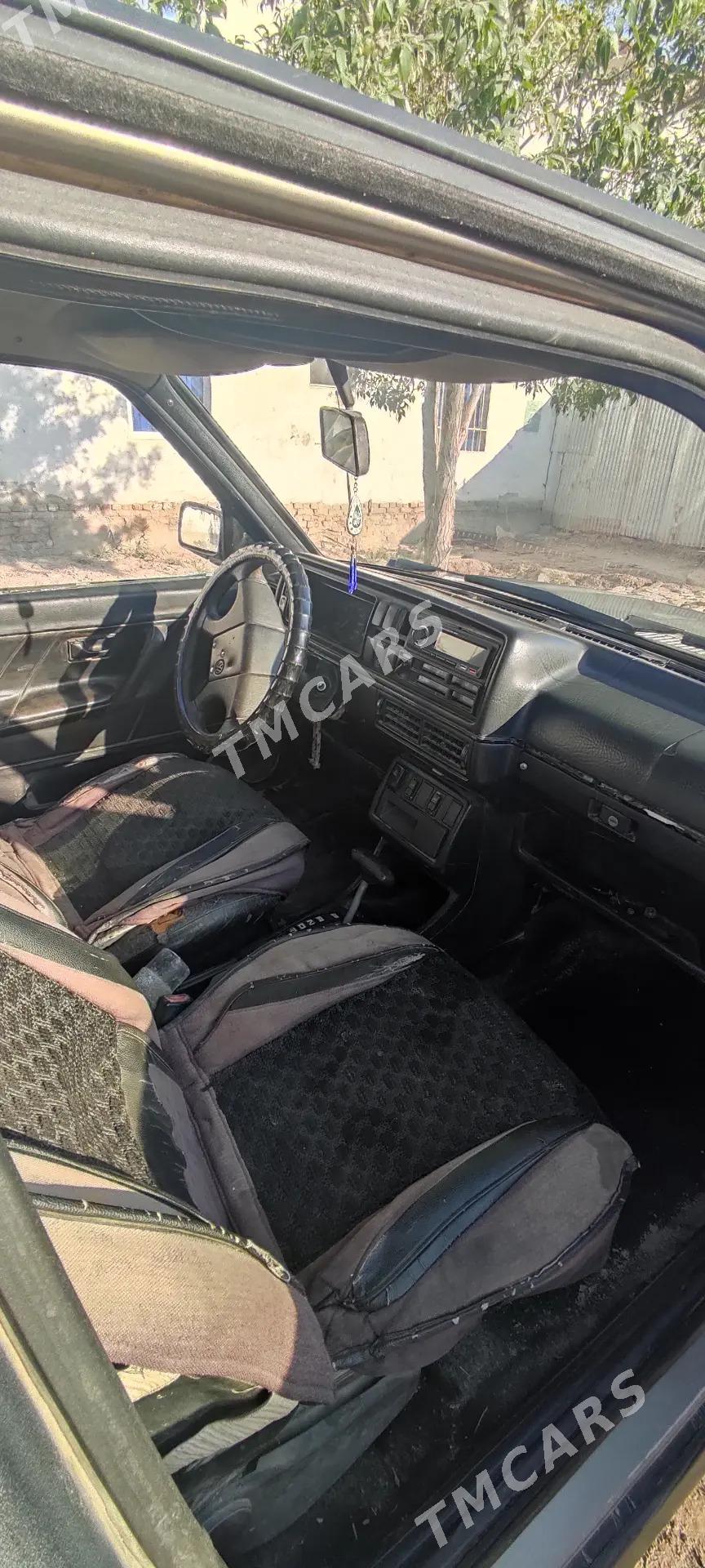 Volkswagen Jetta 1995 - 14 000 TMT - Дашогуз - img 2