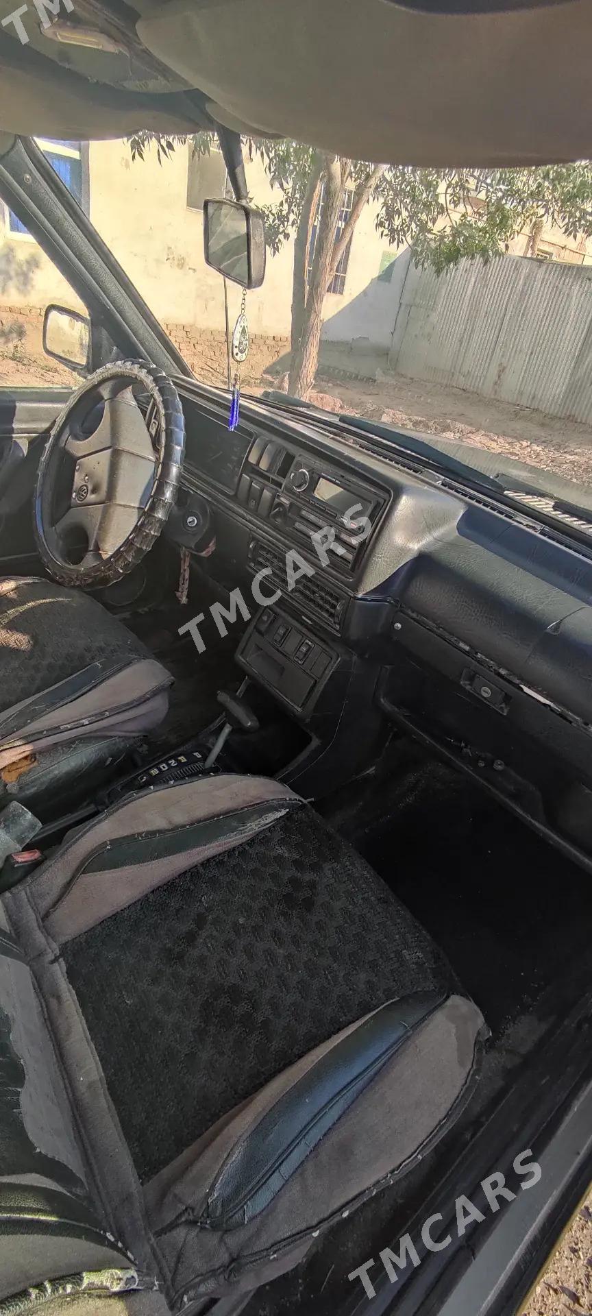 Volkswagen Jetta 1995 - 14 000 TMT - Дашогуз - img 3
