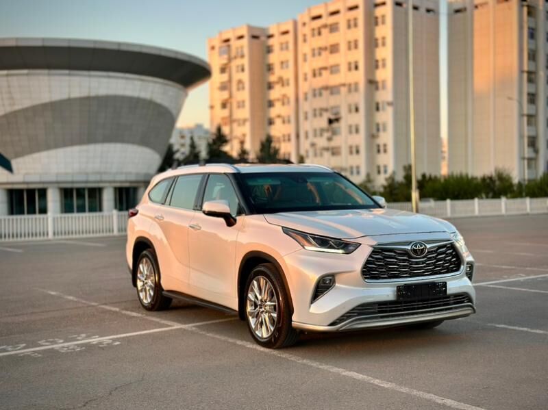 Toyota Highlander 2022 - 605 000 TMT - Улица Ататурка - img 6