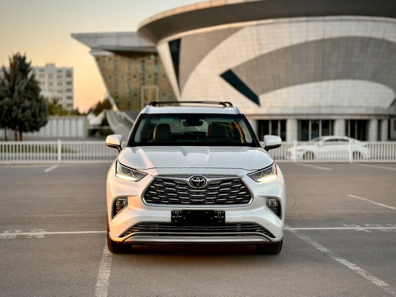 Toyota Highlander 2022 - 605 000 TMT - Улица Ататурка - img 7