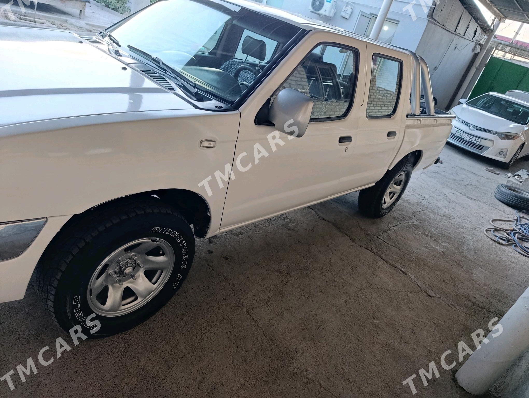 Nissan Navara 2007 - 135 000 TMT - Çoganly - img 3
