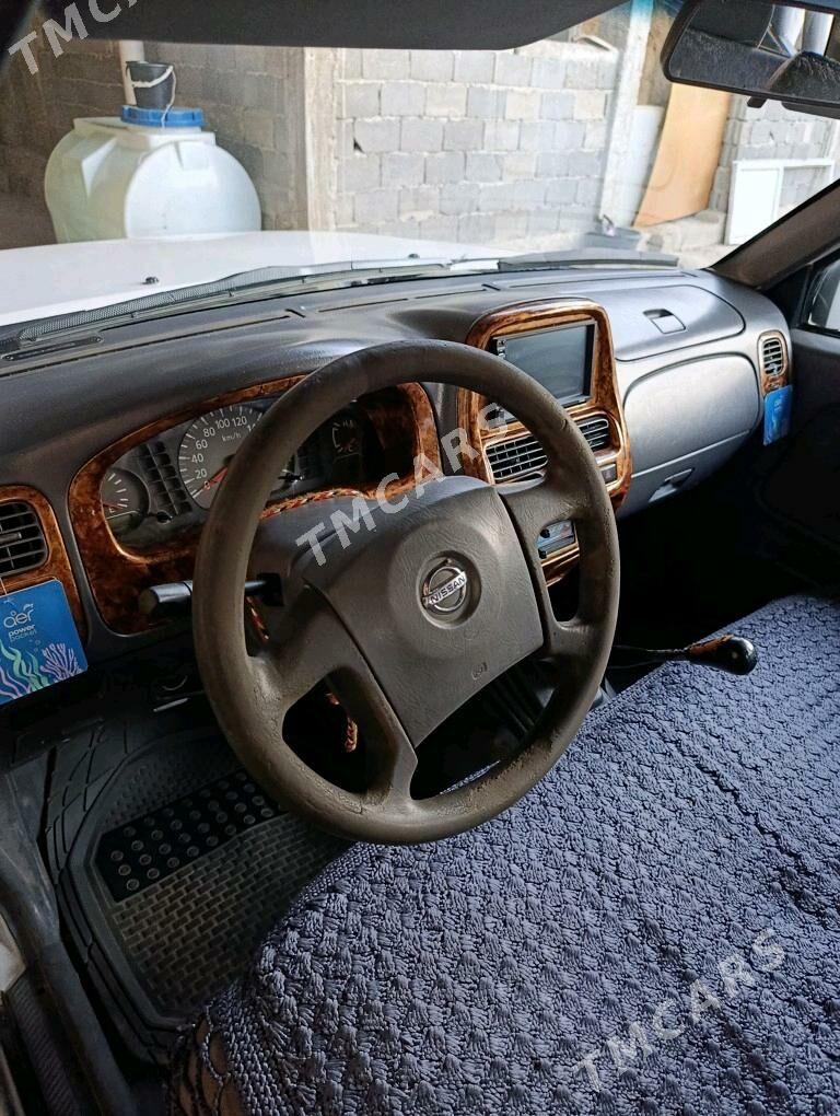 Nissan Navara 2007 - 135 000 TMT - Çoganly - img 6