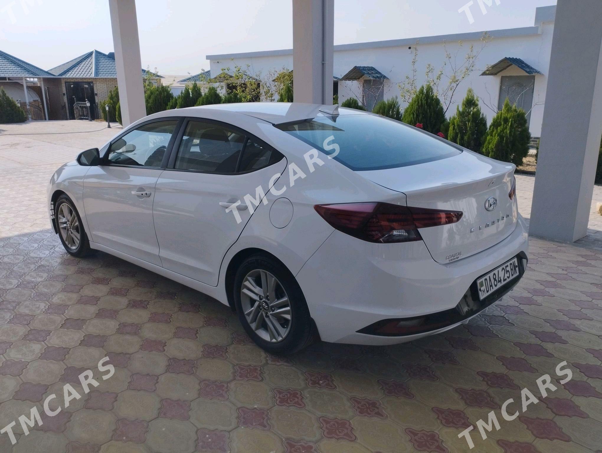 Hyundai Elantra 2019 - 210 000 TMT - Balkanabat - img 6