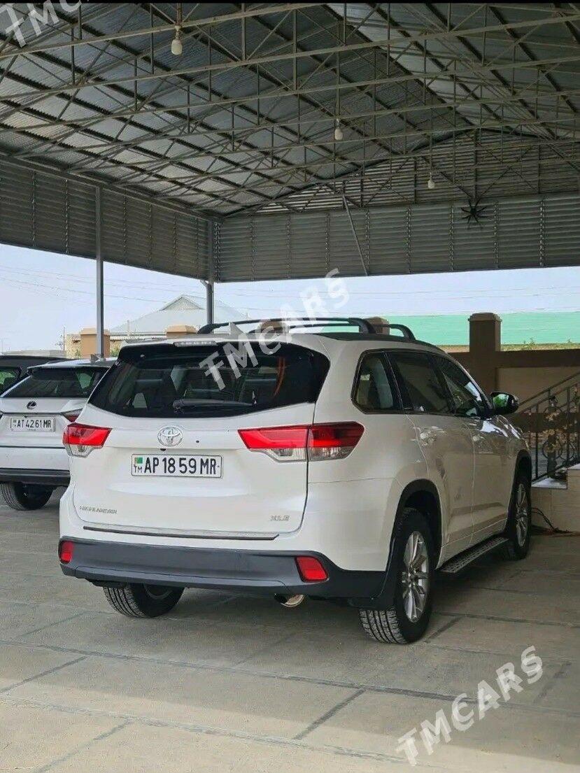 Toyota Highlander 2019 - 460 000 TMT - Мары - img 3