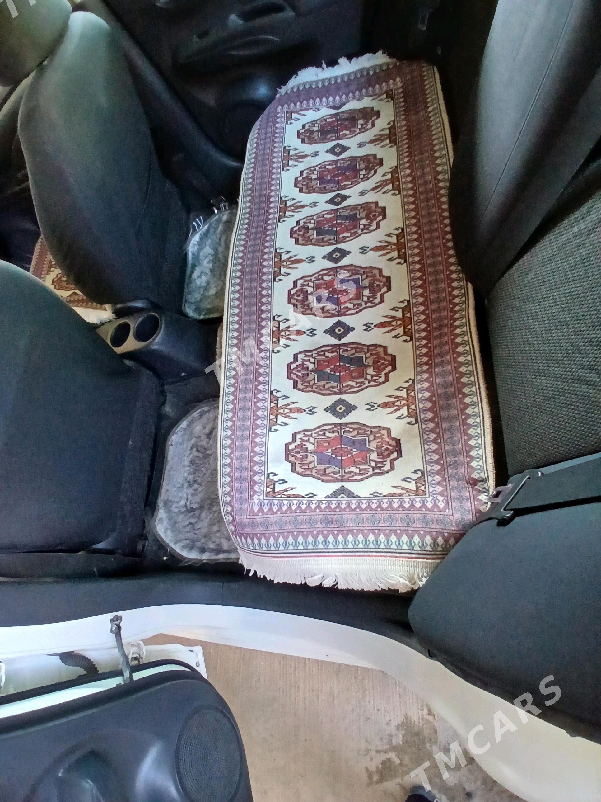 Nissan Versa 2011 - 105 000 TMT - Теджен - img 5