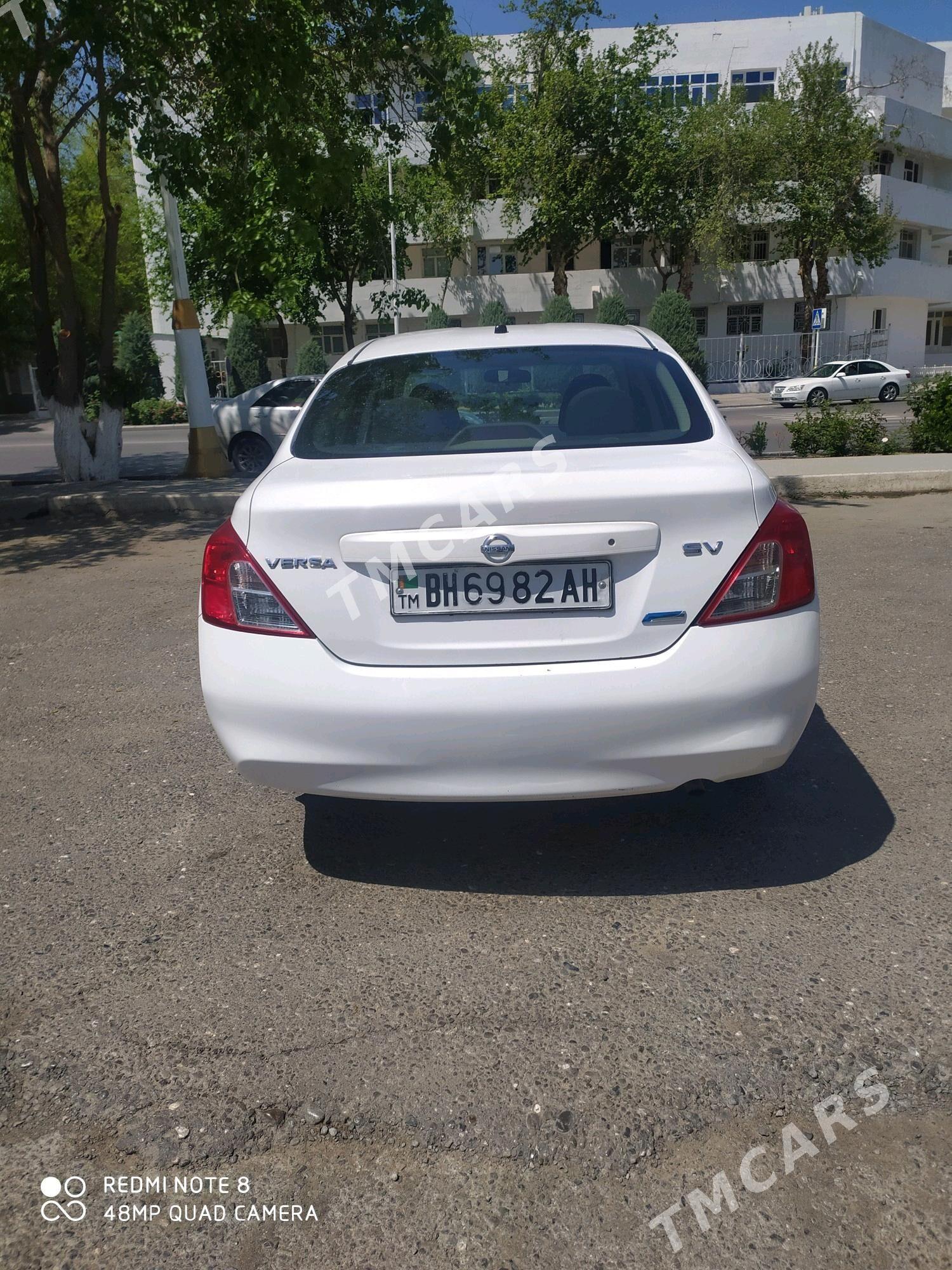 Nissan Versa 2011 - 105 000 TMT - Теджен - img 4