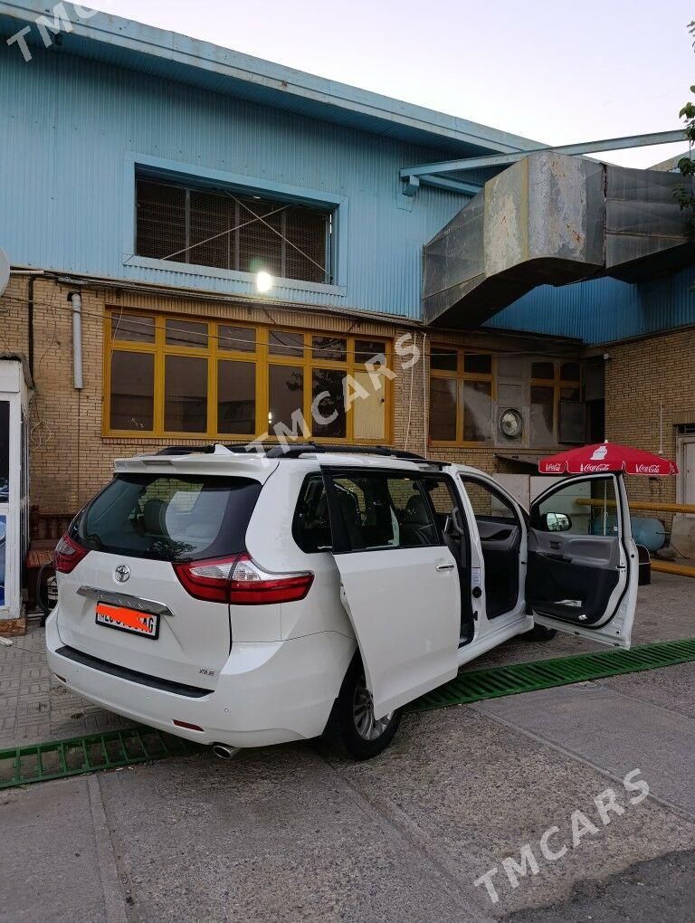 Toyota Sienna 2019 - 425 000 TMT - Ашхабад - img 4