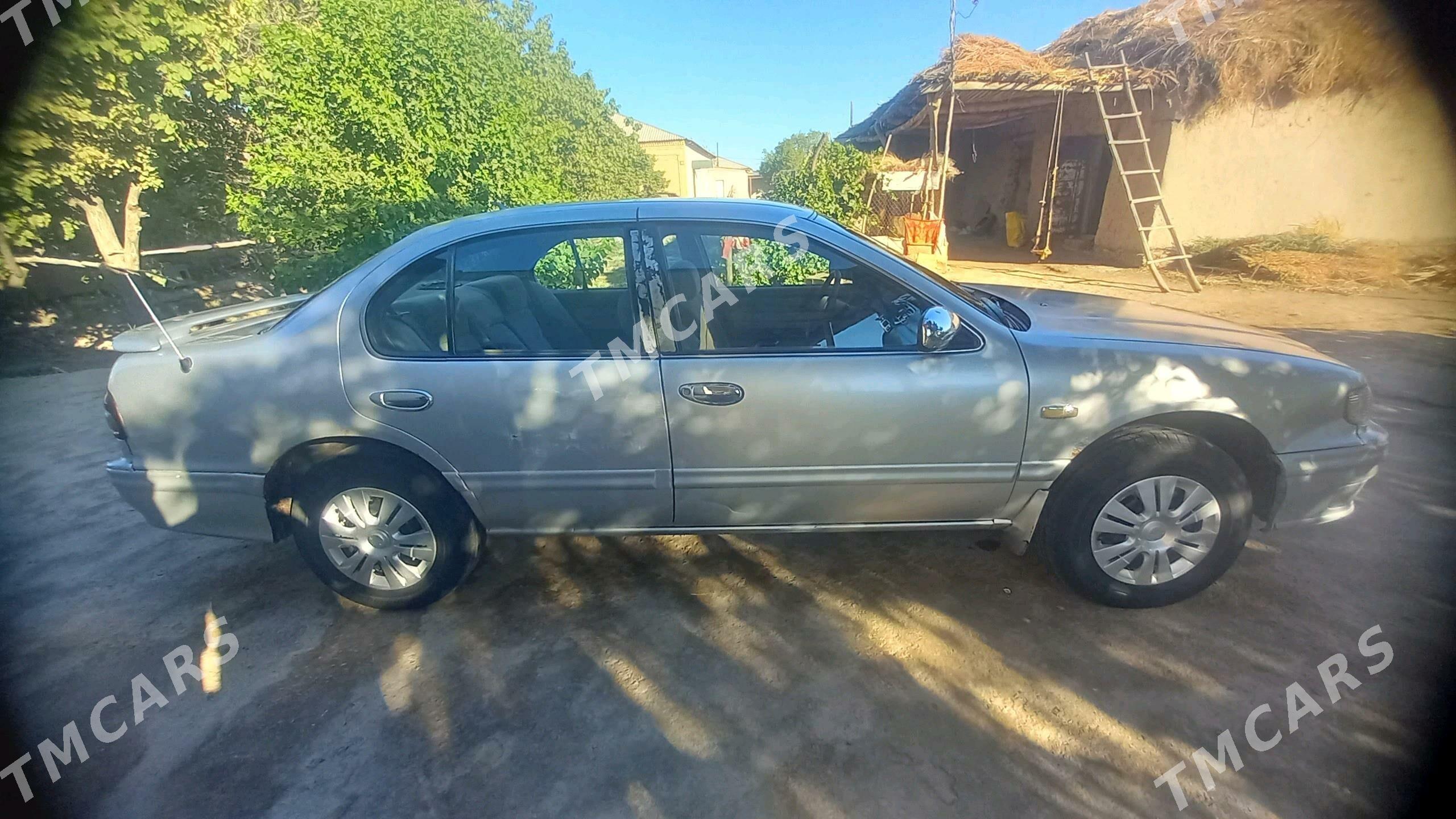Nissan Maxima 1996 - 40 000 TMT - Губадаг - img 3