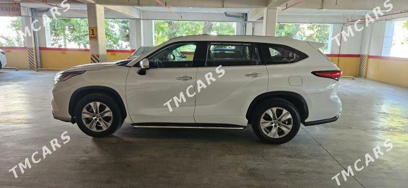 Toyota Highlander 2022 - 620 000 TMT - Ашхабад - img 4