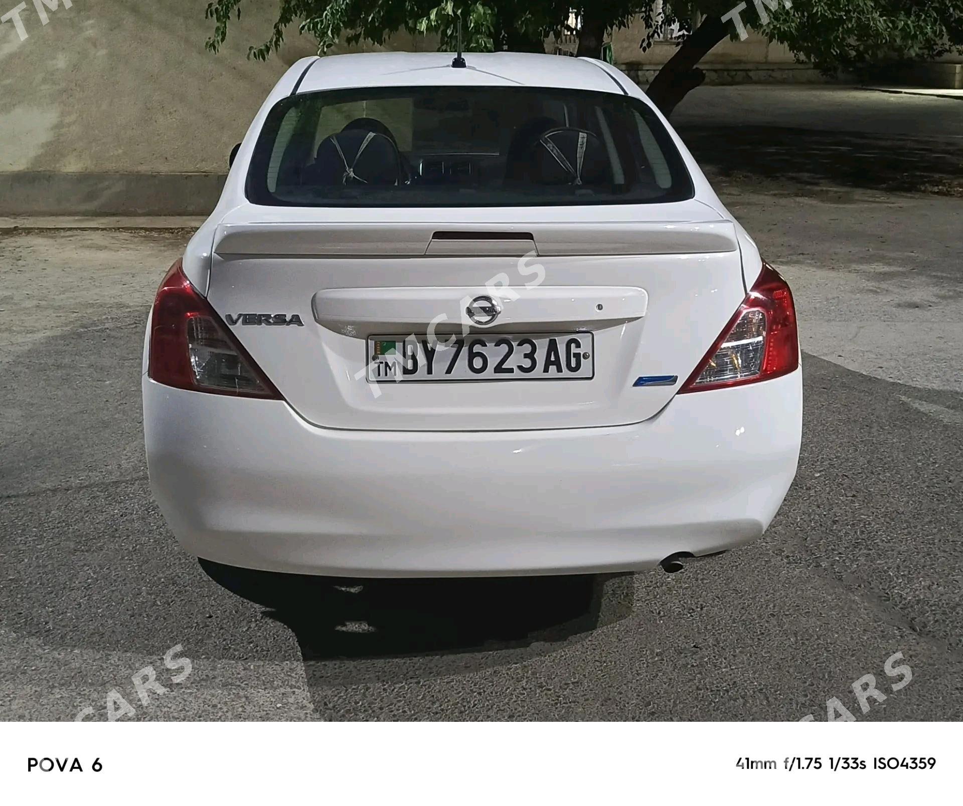 Nissan Versa 2013 - 113 000 TMT - Ашхабад - img 7