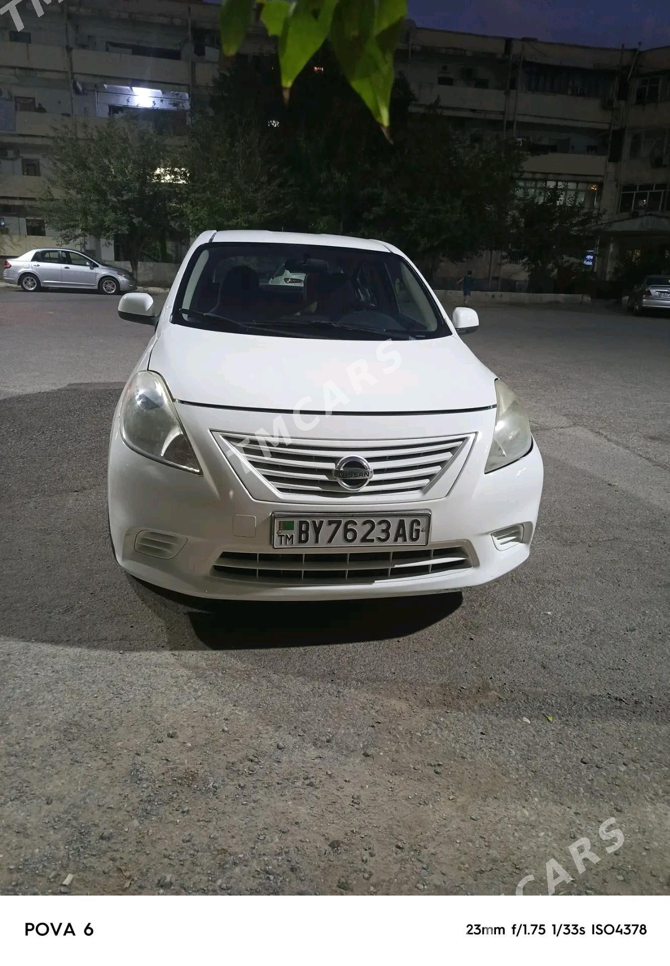 Nissan Versa 2013 - 113 000 TMT - Ашхабад - img 3