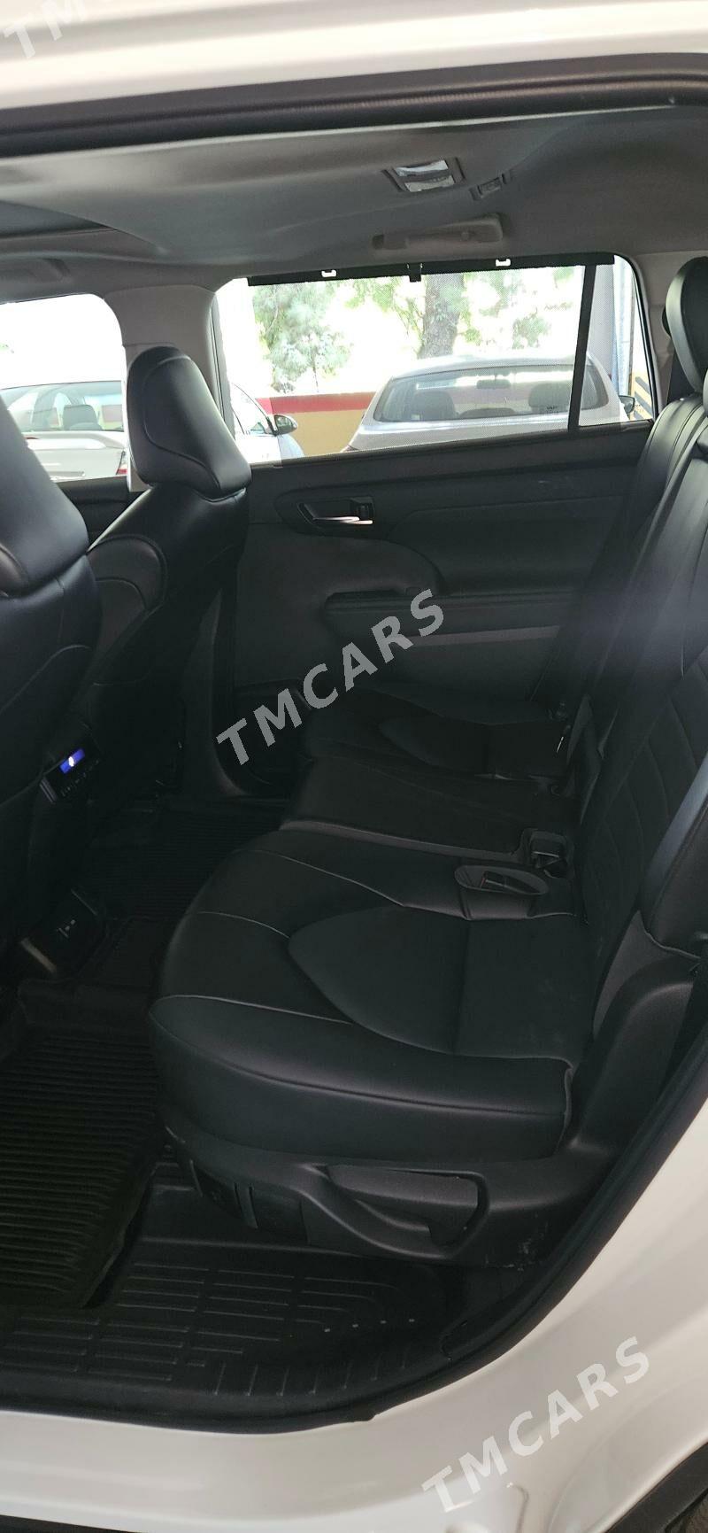 Toyota Highlander 2022 - 620 000 TMT - Ашхабад - img 10