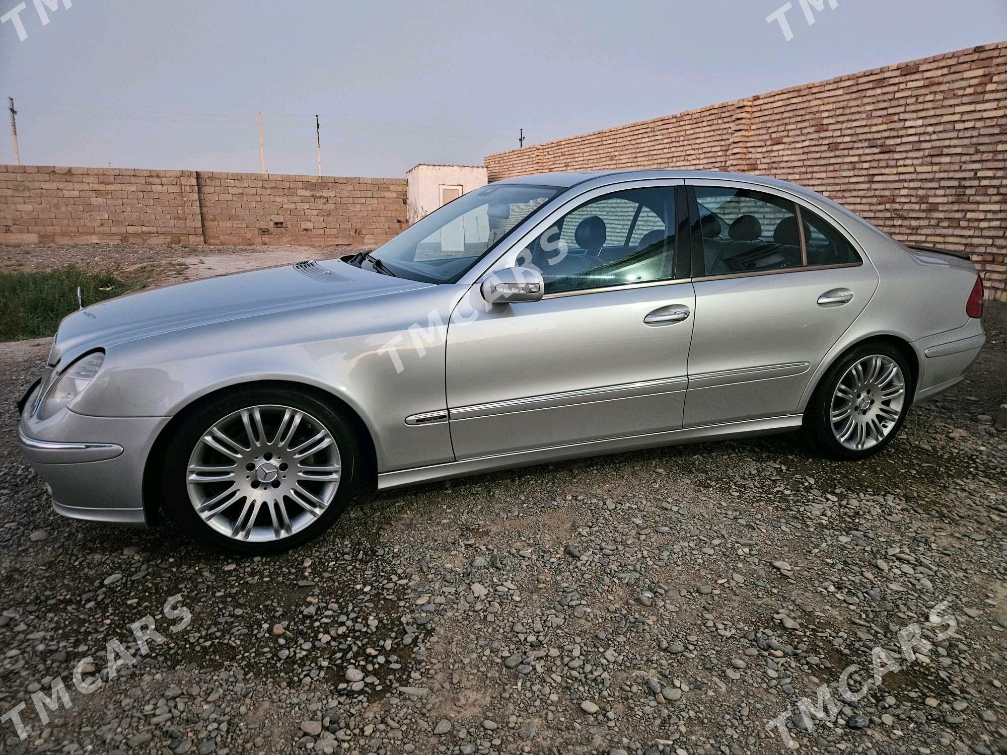 Mercedes-Benz E320 2004 - 145 000 TMT - Анев - img 4