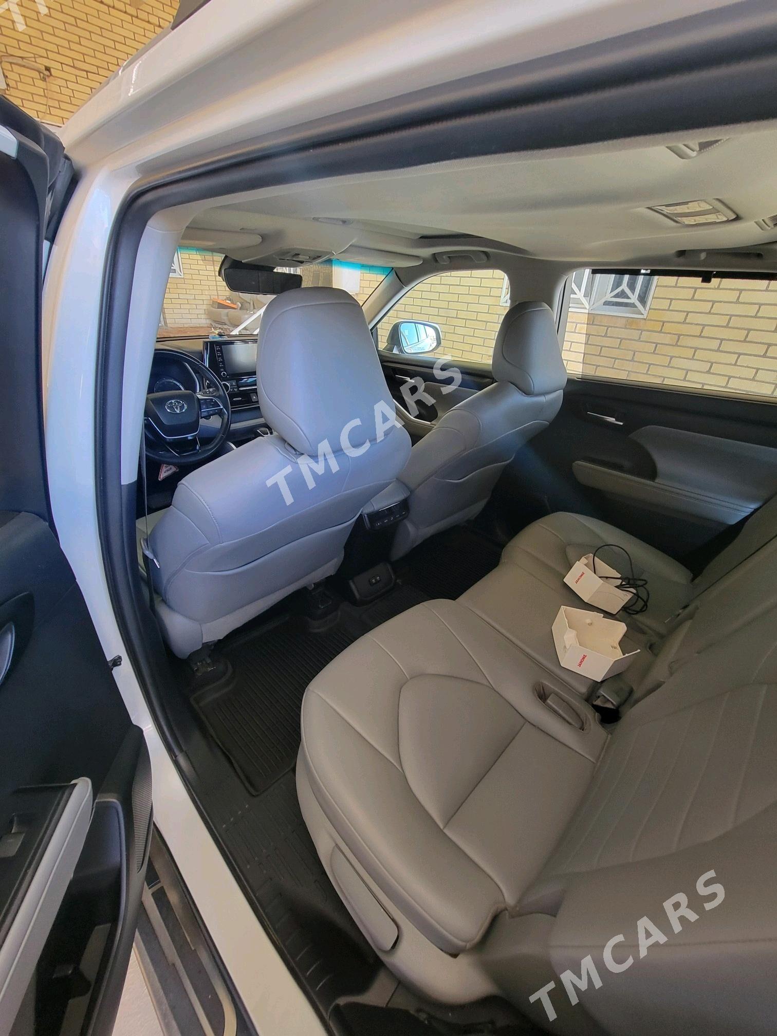 Toyota Highlander 2020 - 500 000 TMT - Sakarçäge - img 2
