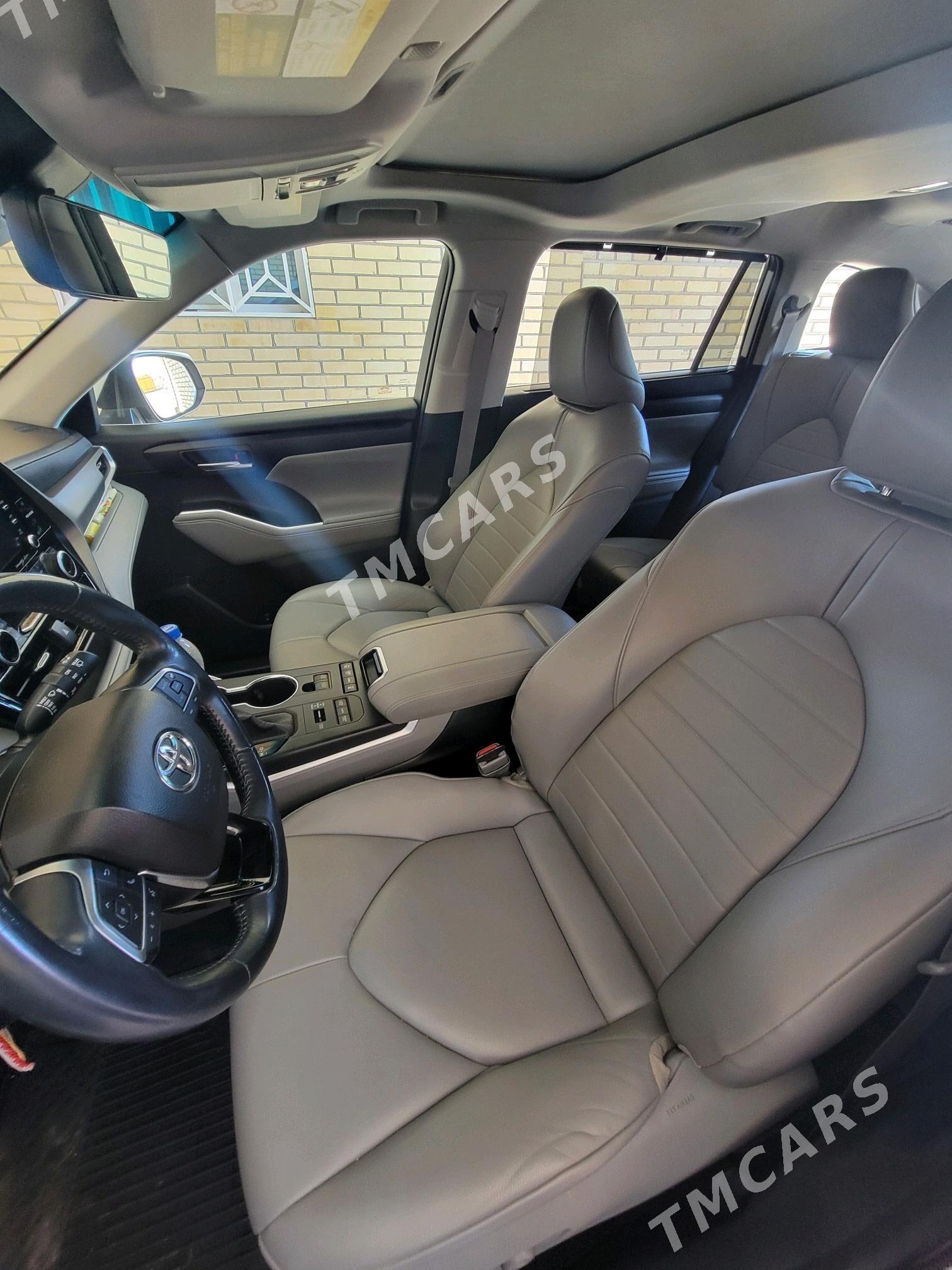 Toyota Highlander 2020 - 500 000 TMT - Sakarçäge - img 3