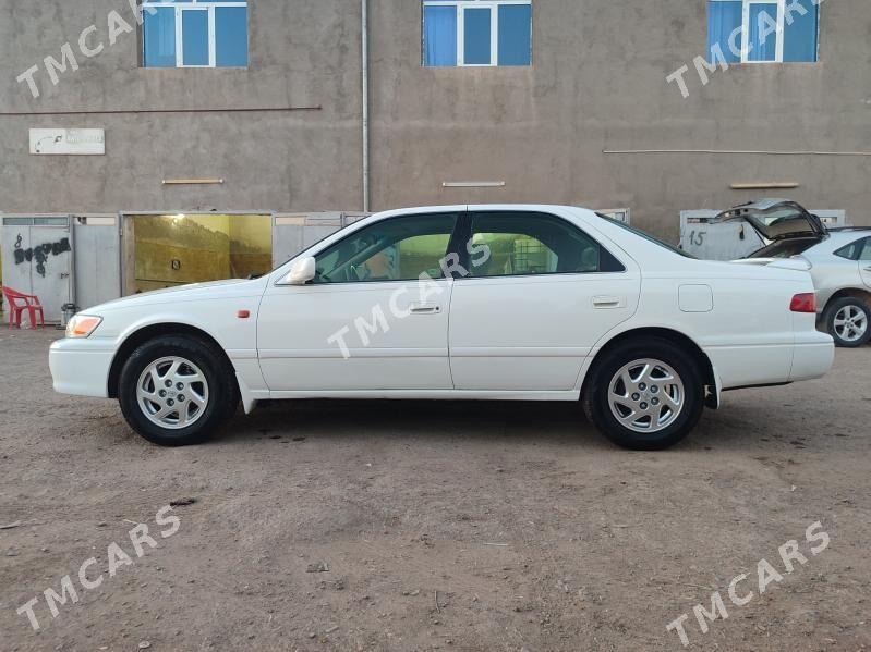 Toyota Camry 2000 - 137 000 TMT - Daşoguz - img 3