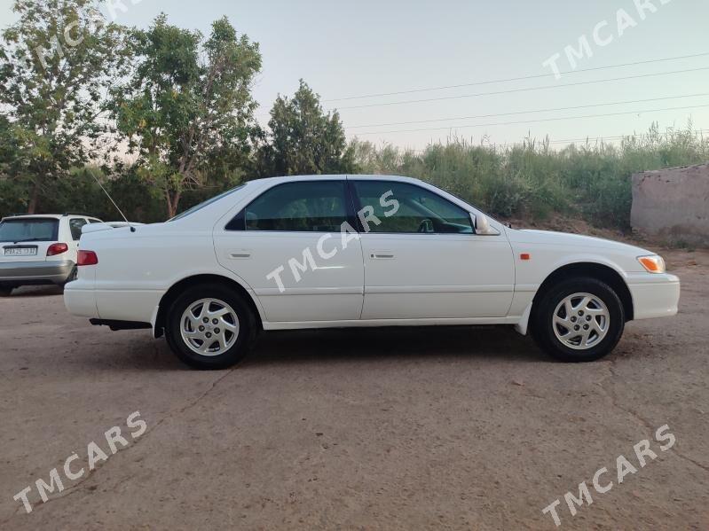 Toyota Camry 2000 - 137 000 TMT - Daşoguz - img 4