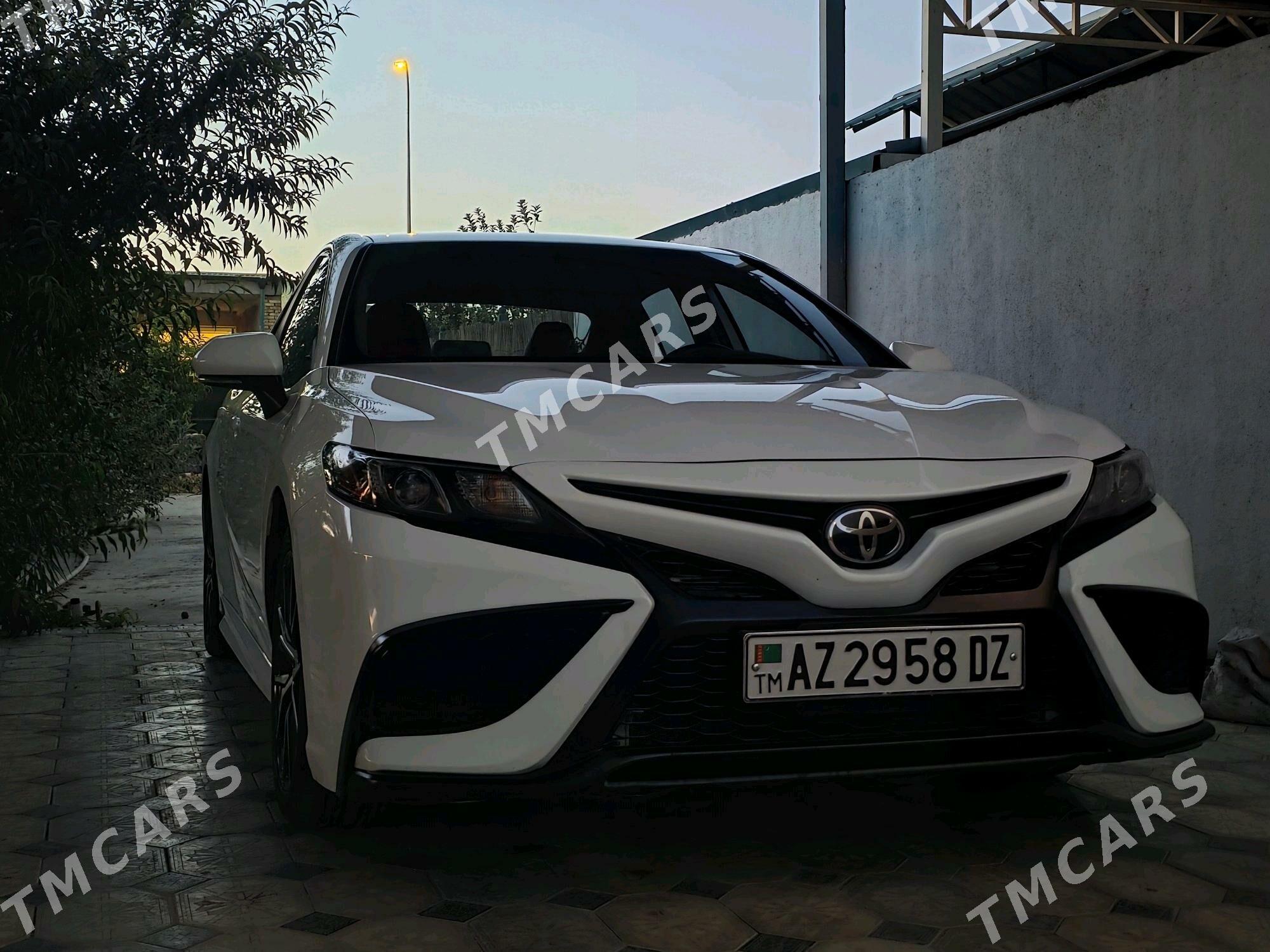 Toyota Camry 2021 - 380 000 TMT - Дашогуз - img 4