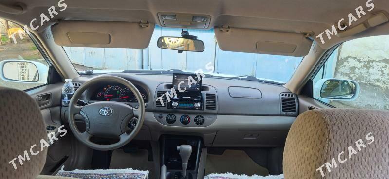 Toyota Camry 2004 - 190 000 TMT - Теджен - img 5