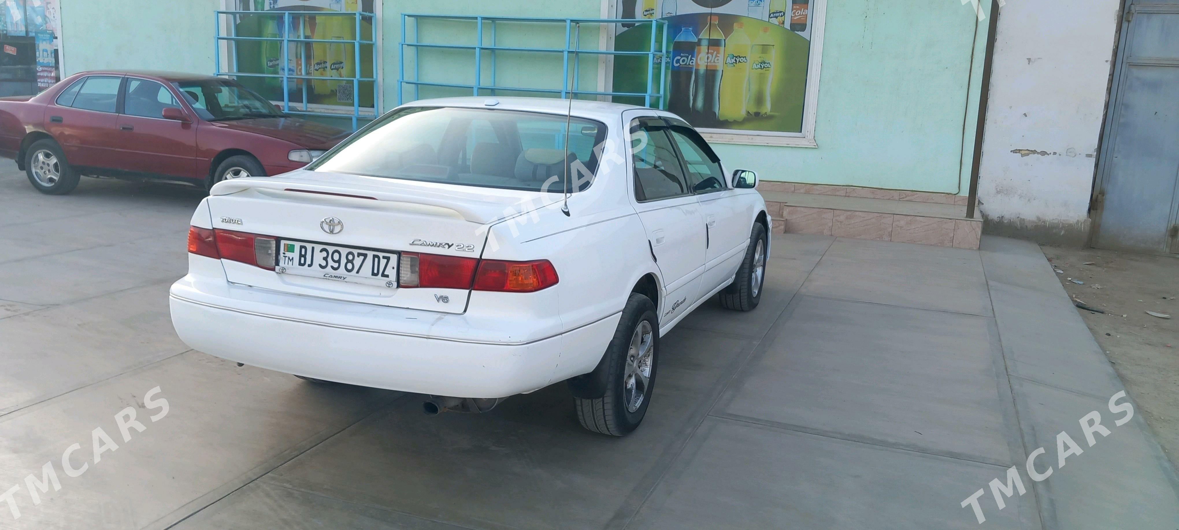 Toyota Camry 2000 - 140 000 TMT - Gubadag - img 2