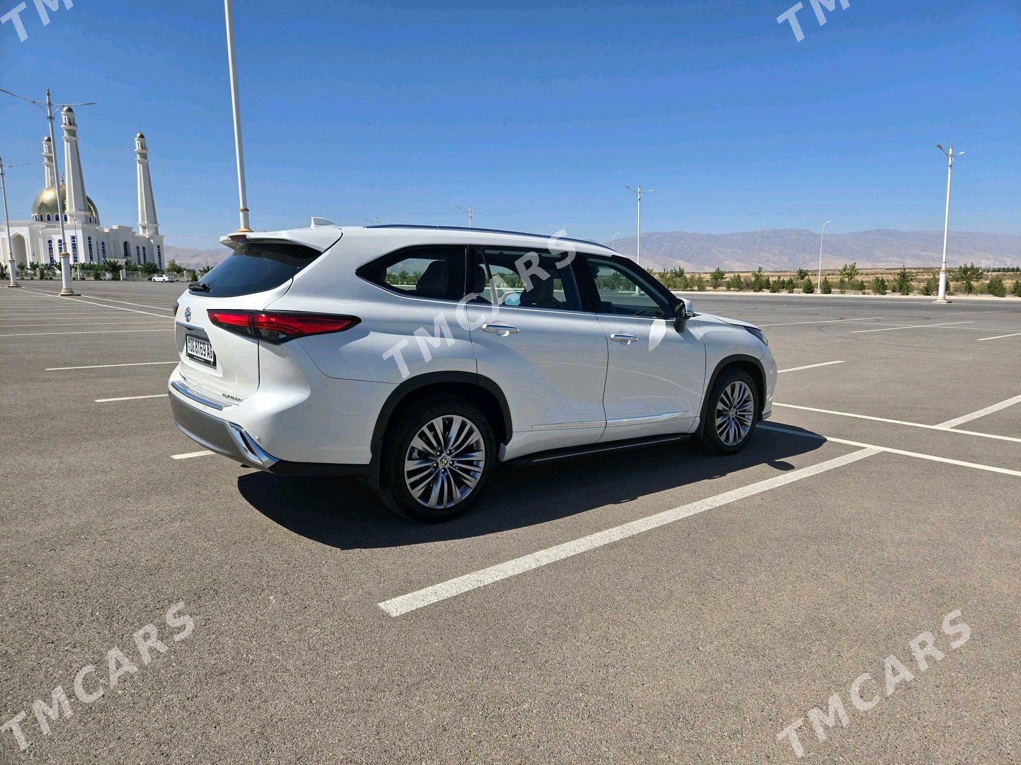 Toyota Highlander 2021 - 580 000 TMT - Ашхабад - img 3