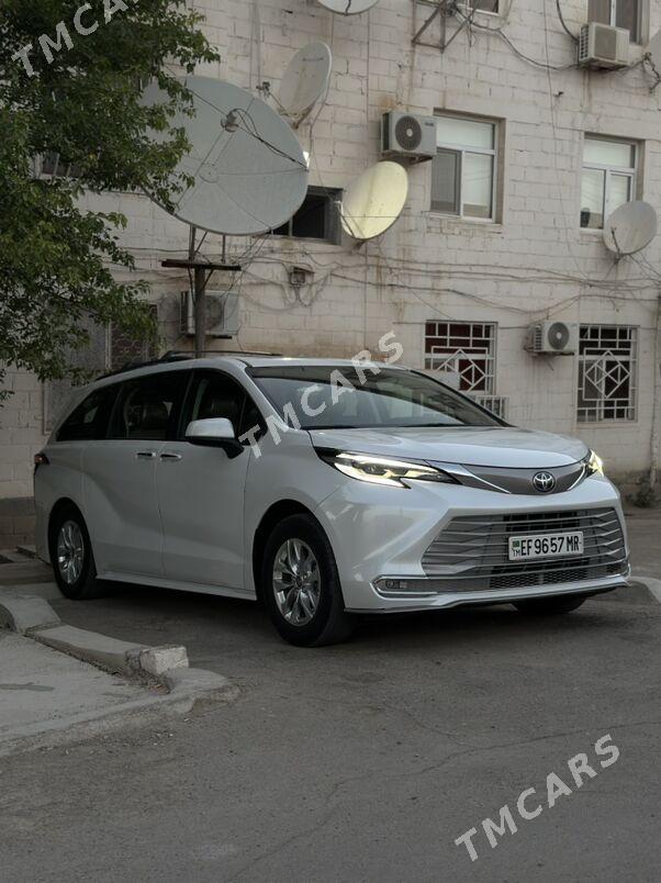 Toyota Sienna 2022 - 624 000 TMT - Türkmenbaşy - img 8