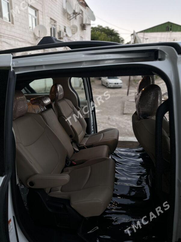 Toyota Sienna 2022 - 624 000 TMT - Türkmenbaşy - img 2