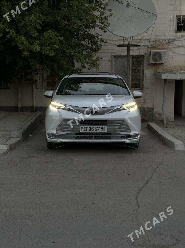 Toyota Sienna 2022 - 624 000 TMT - Türkmenbaşy - img 4
