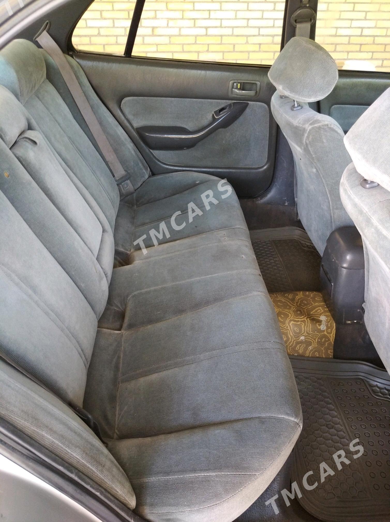 Toyota Camry 1993 - 70 000 TMT - Ходжамбаз - img 3