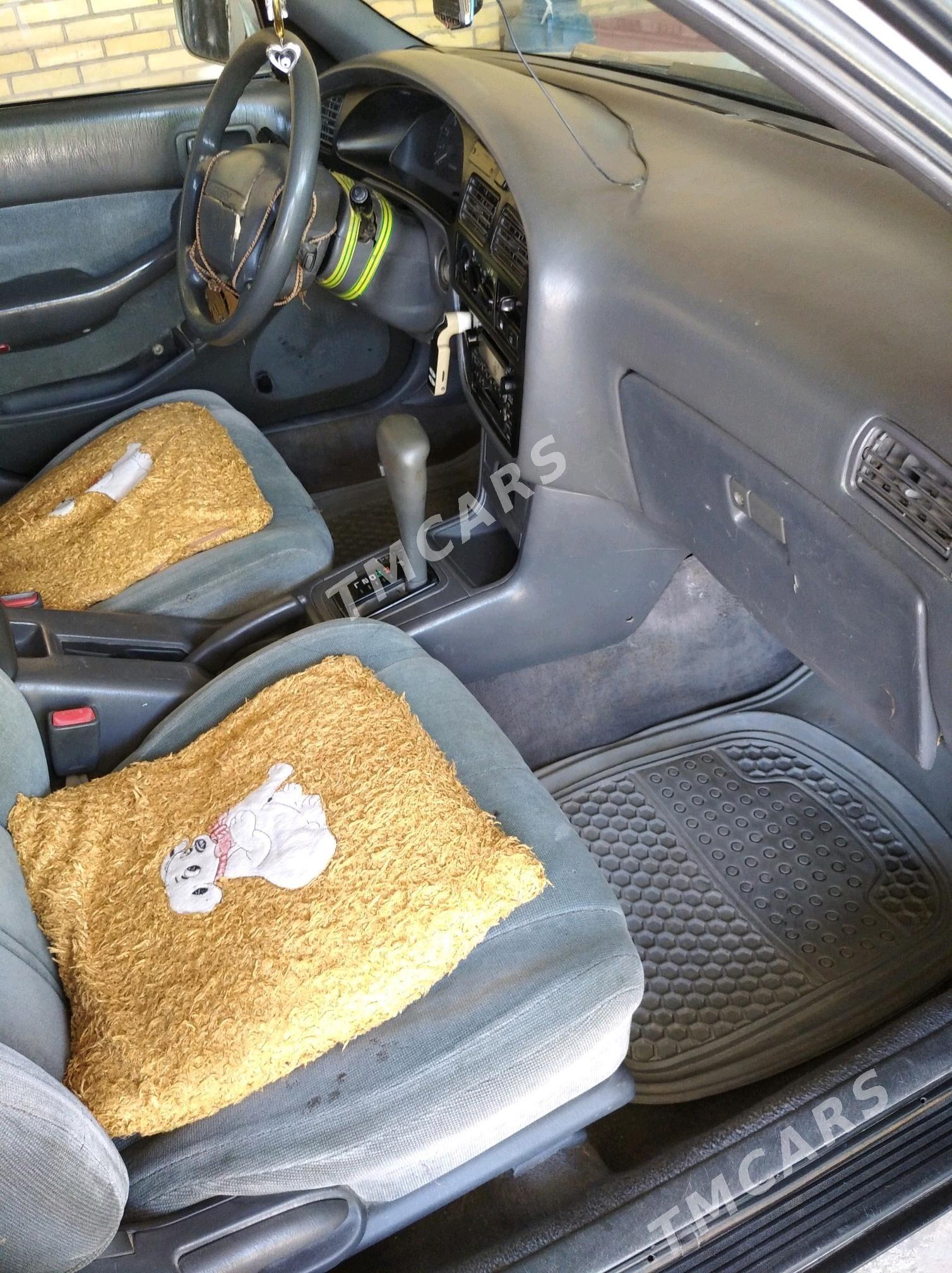 Toyota Camry 1993 - 70 000 TMT - Ходжамбаз - img 4