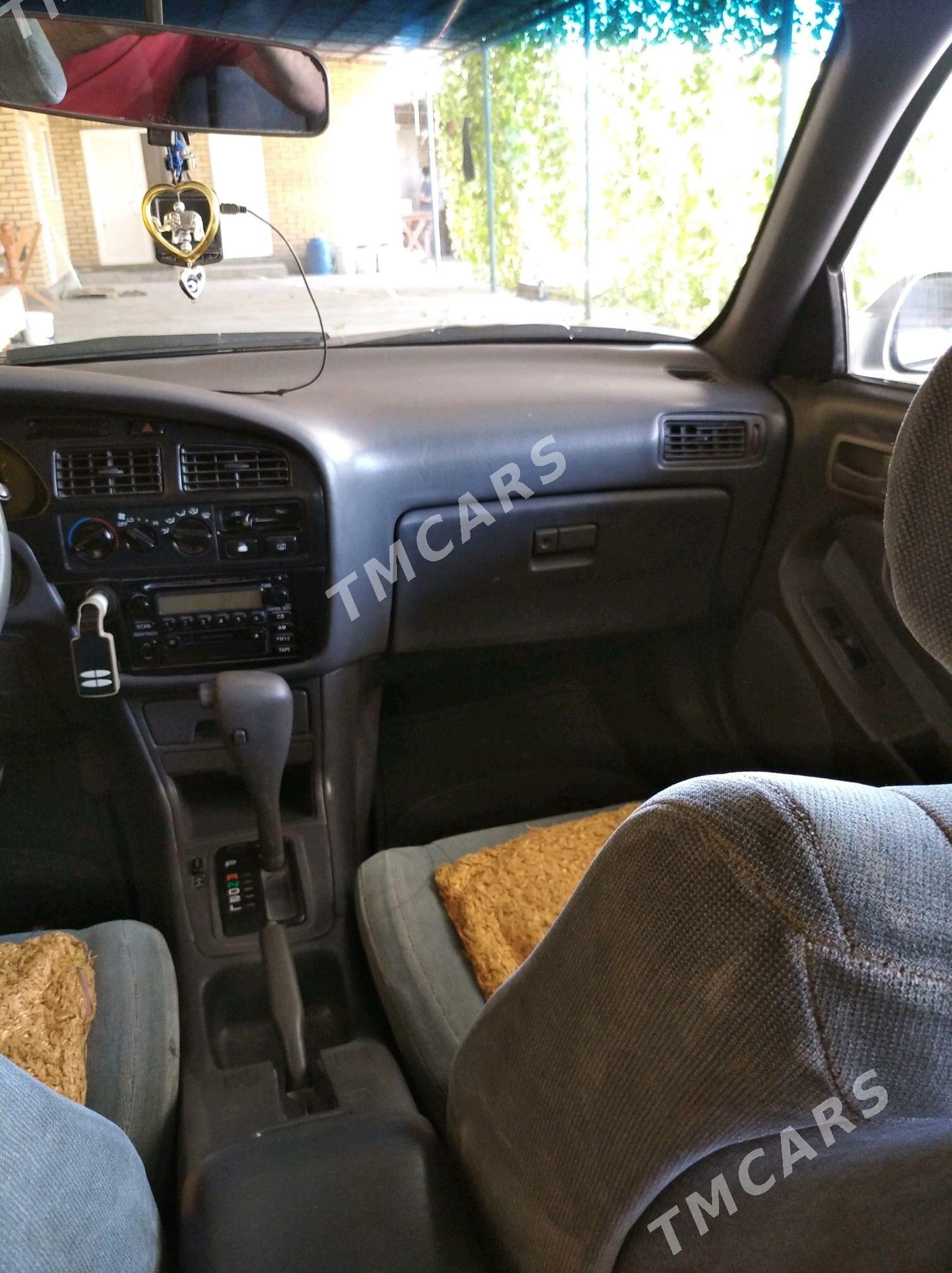 Toyota Camry 1993 - 70 000 TMT - Ходжамбаз - img 5