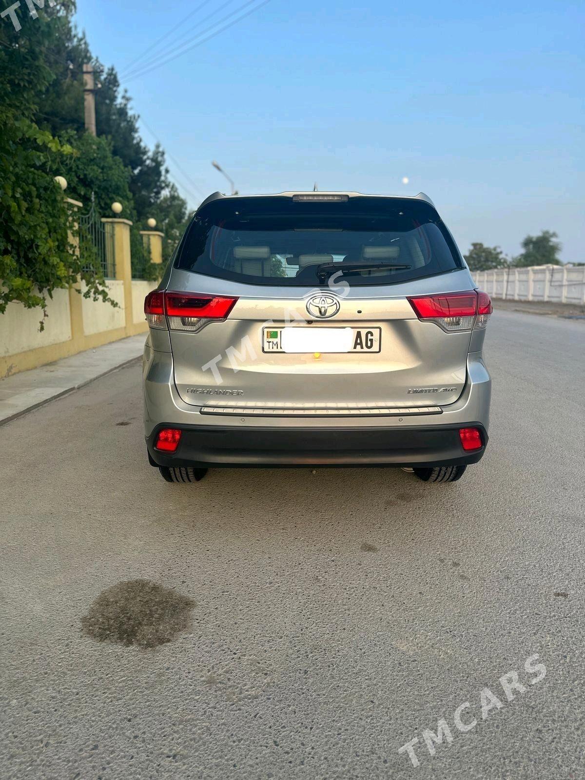 Toyota Highlander 2017 - 465 000 TMT - Aşgabat - img 4
