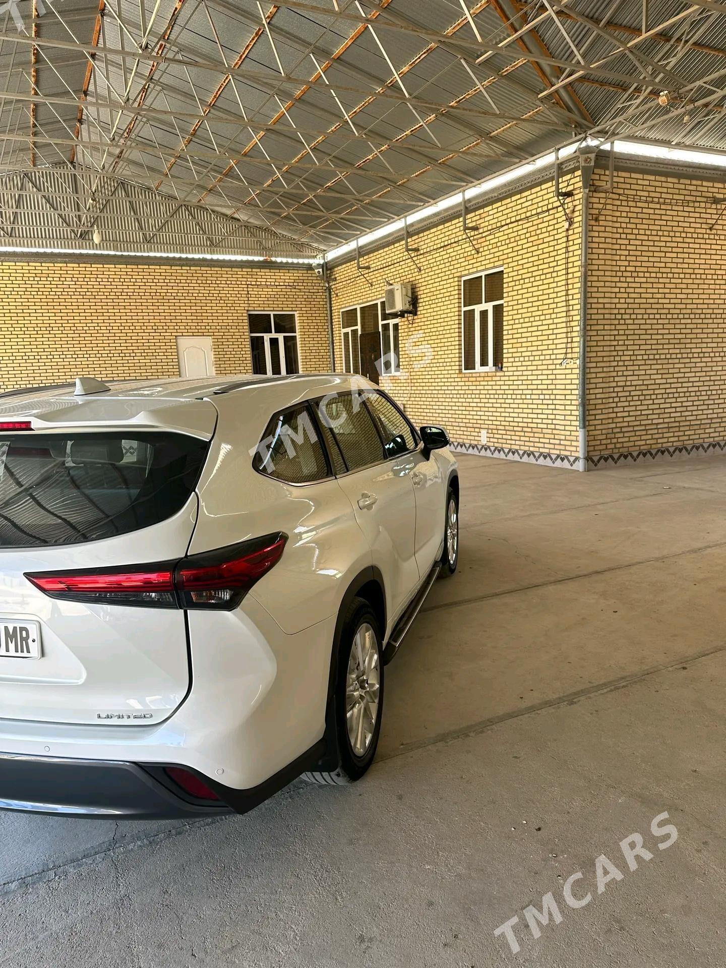 Toyota Highlander 2022 - 521 000 TMT - Türkmengala - img 2