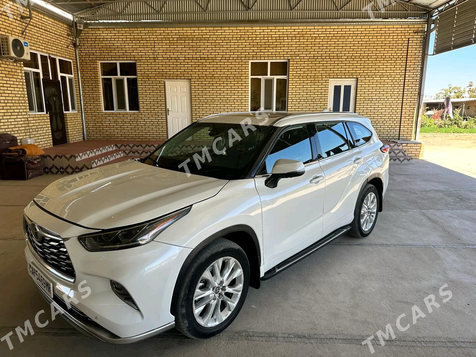 Toyota Highlander 2022 - 521 000 TMT - Türkmengala - img 3