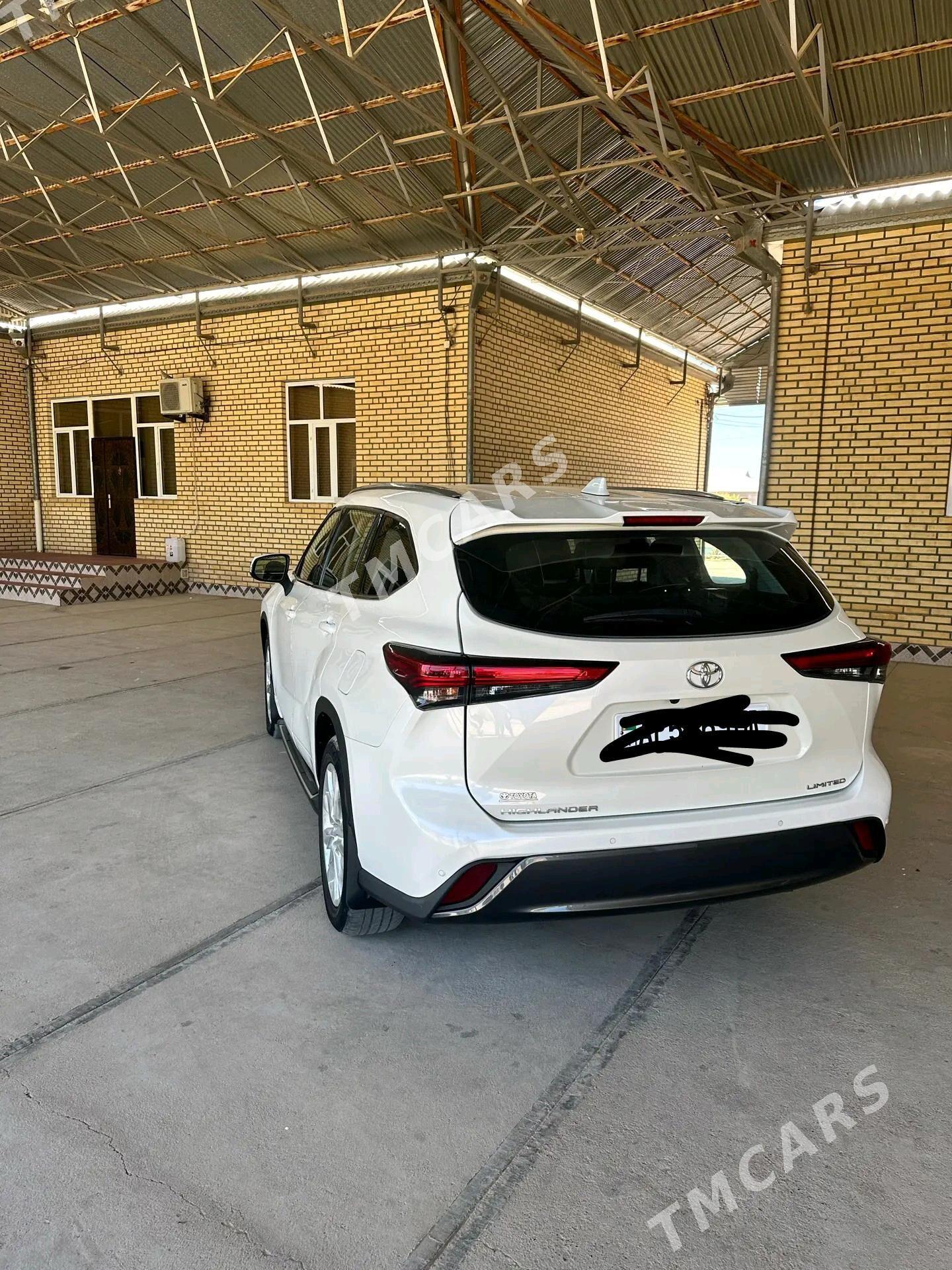 Toyota Highlander 2022 - 521 000 TMT - Türkmengala - img 4