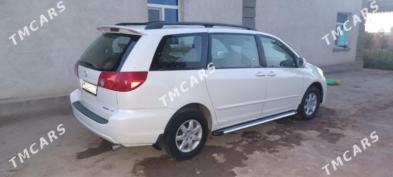 Toyota Sienna 2008 - 180 000 TMT - Şabat etr. - img 2