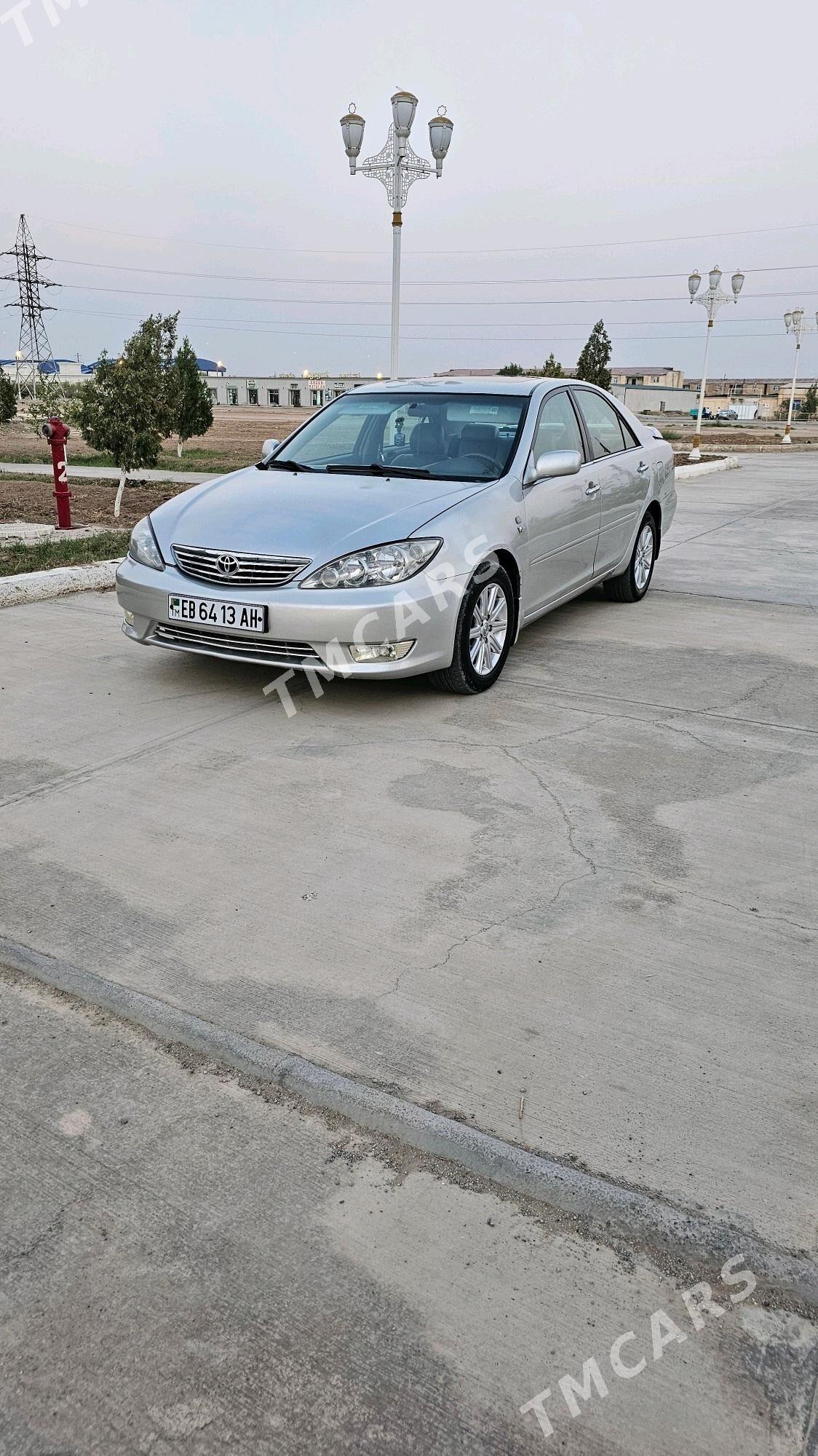 Toyota Camry 2002 - 170 000 TMT - Теджен - img 2