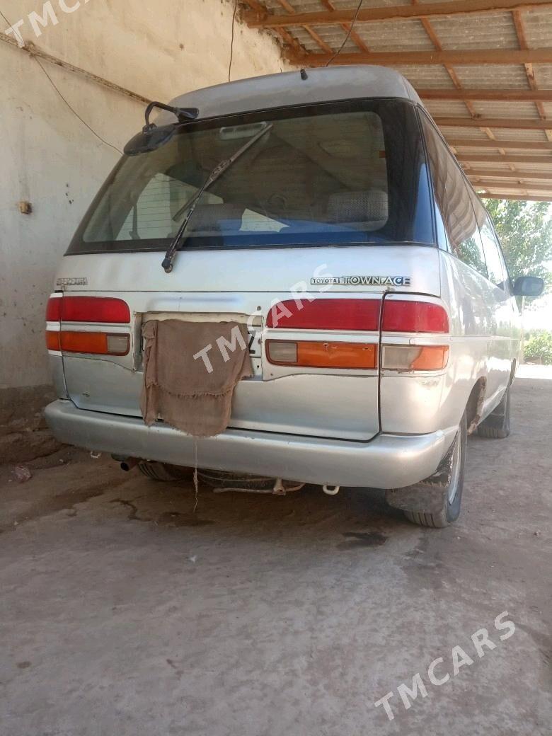Toyota Town Ace 1992 - 30 000 TMT - Boldumsaz - img 4