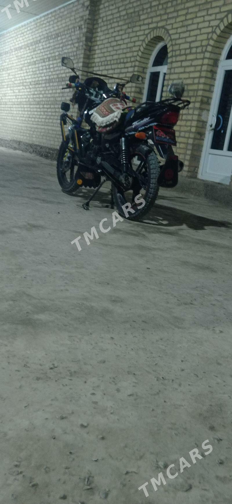 Fekon FK150-8G 2015 - 13 400 TMT - Дянев - img 3