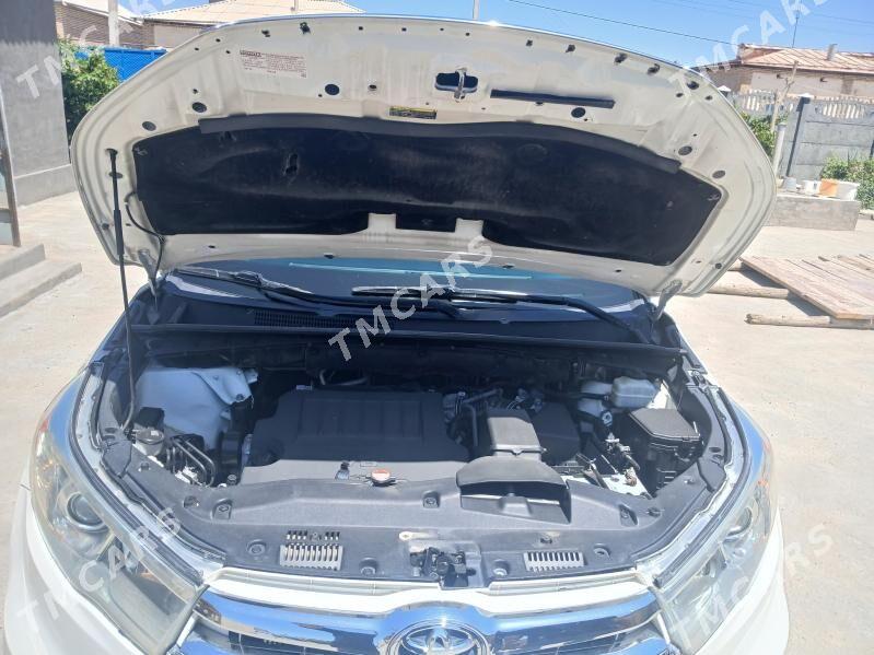 Toyota Highlander 2016 - 500 000 TMT - Мары - img 10