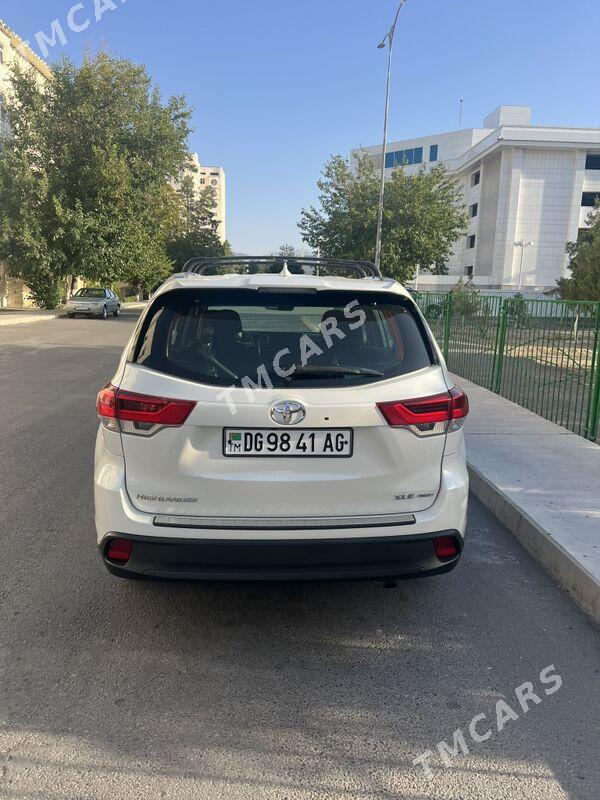 Toyota Highlander 2018 - 460 000 TMT - Ашхабад - img 2