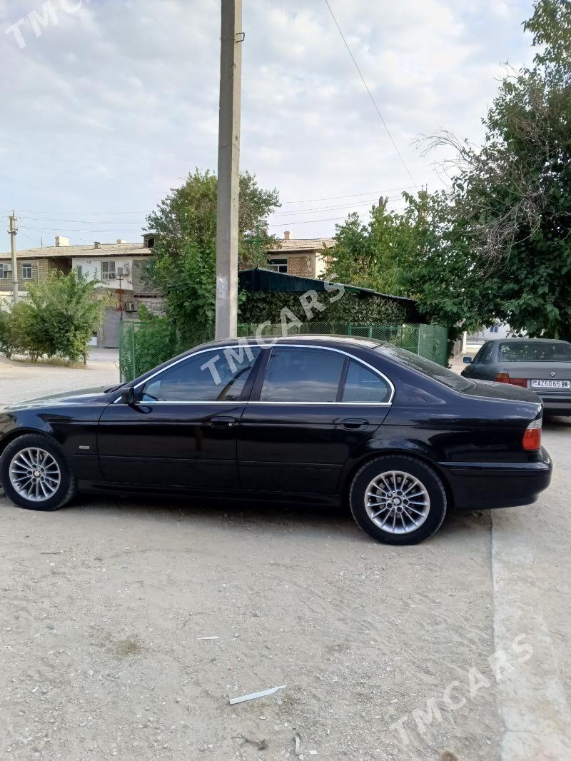 BMW E39 2003 - 145 000 TMT - Balkanabat - img 8