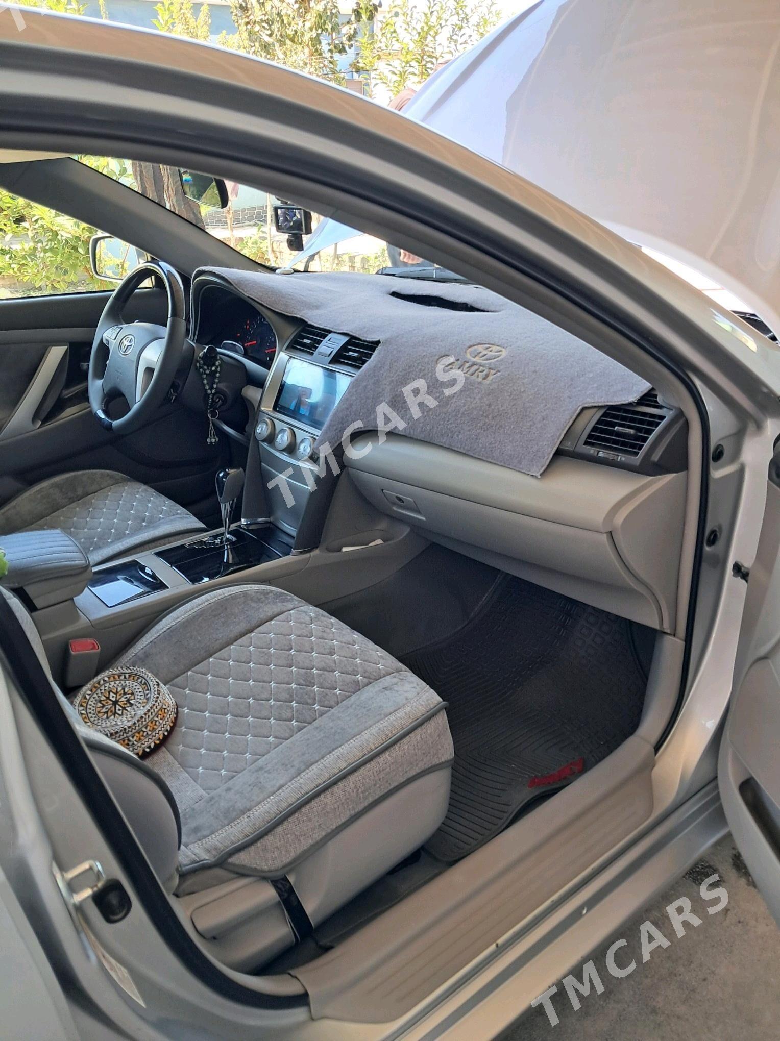 Toyota Camry 2010 - 240 000 TMT - Байрамали - img 6