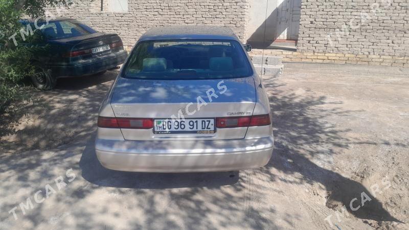 Toyota Camry 1998 - 130 000 TMT - Şabat etr. - img 5