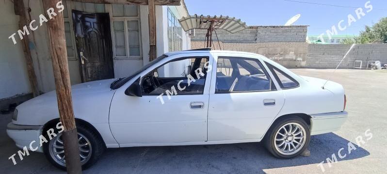 Opel Vectra 1992 - 25 000 TMT - Gökje - img 4