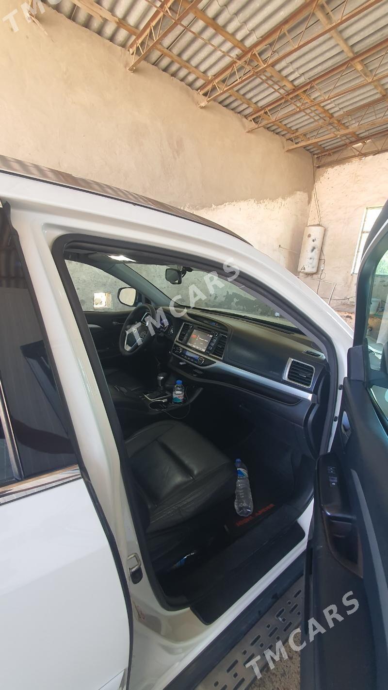 Toyota Highlander 2016 - 540 000 TMT - Мары - img 3