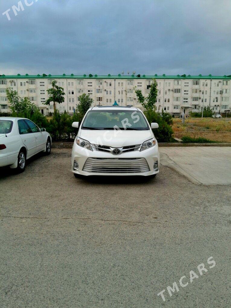 Toyota Sienna 2019 - 450 000 TMT - Aşgabat - img 2