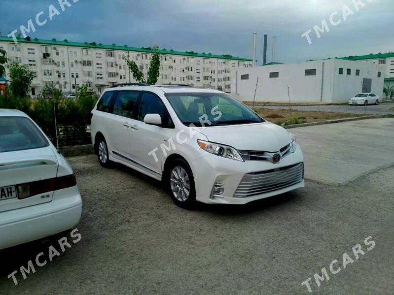 Toyota Sienna 2019 - 450 000 TMT - Aşgabat - img 3