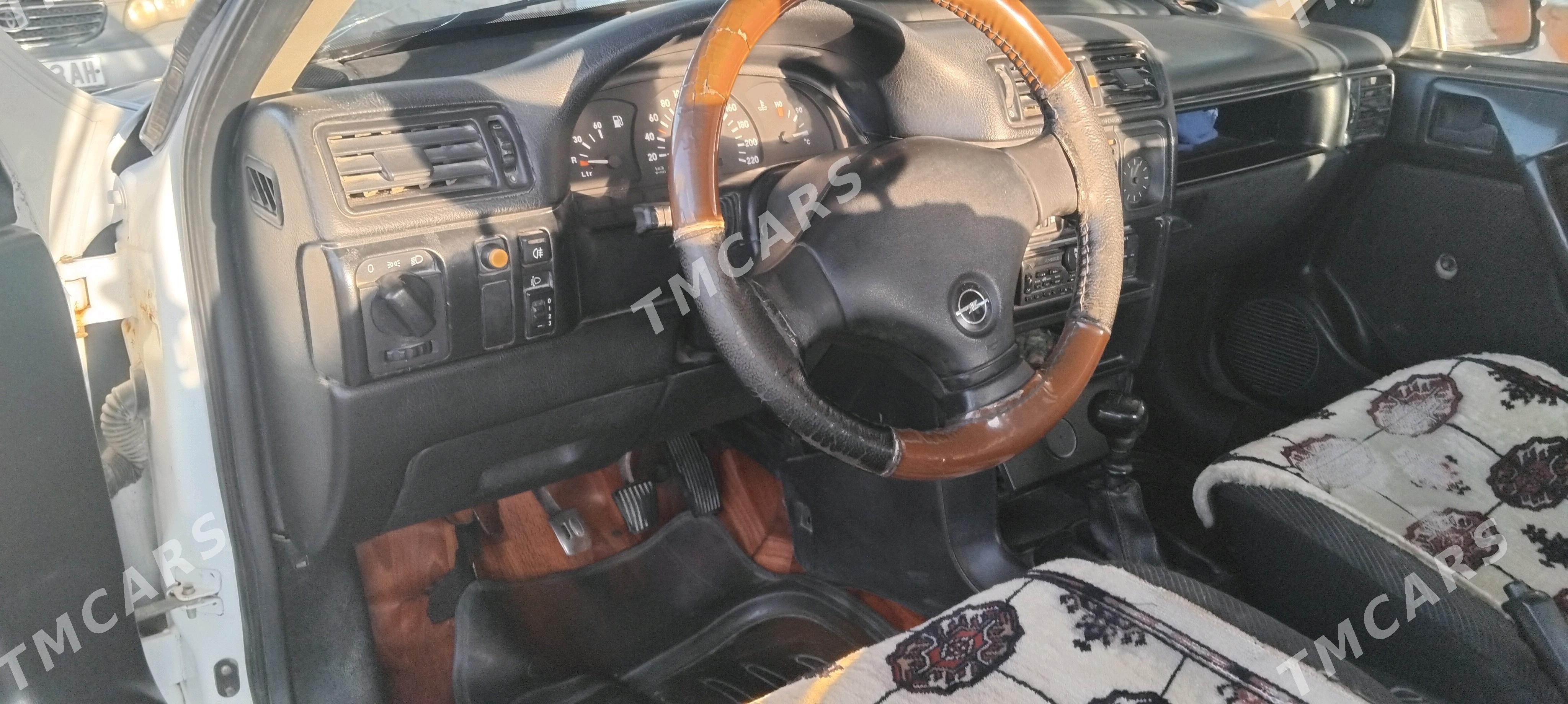 Opel Vectra 1992 - 27 000 TMT - Ак-Бугдайский этрап - img 6