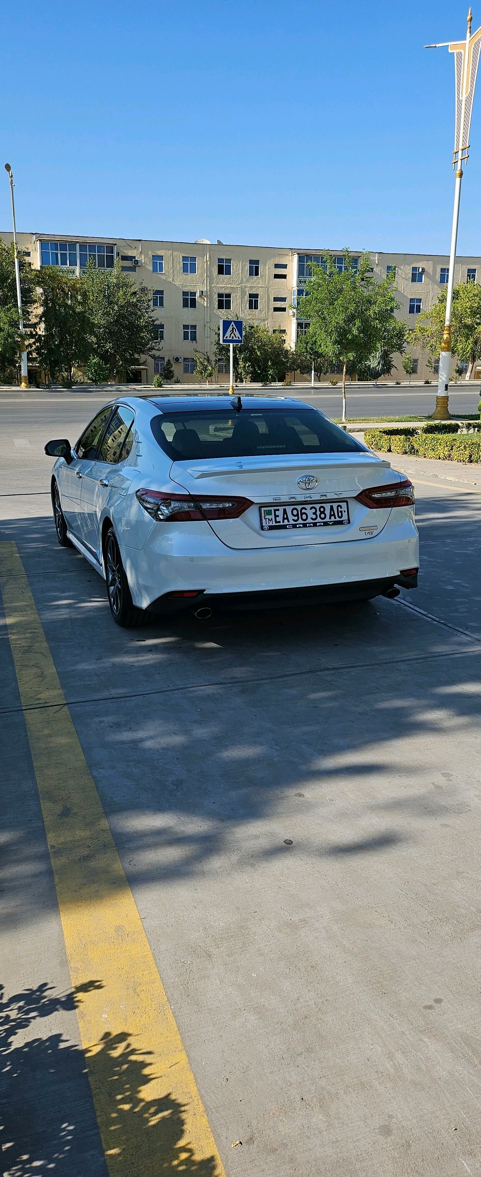 Toyota Camry 2023 - 510 000 TMT - Ашхабад - img 2